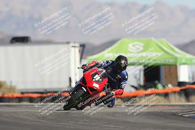 media/Oct-30-2025-Racers Edge (Thu) [[dabbdaf680]]/2-A Group/Session 2 (Turn 16)/